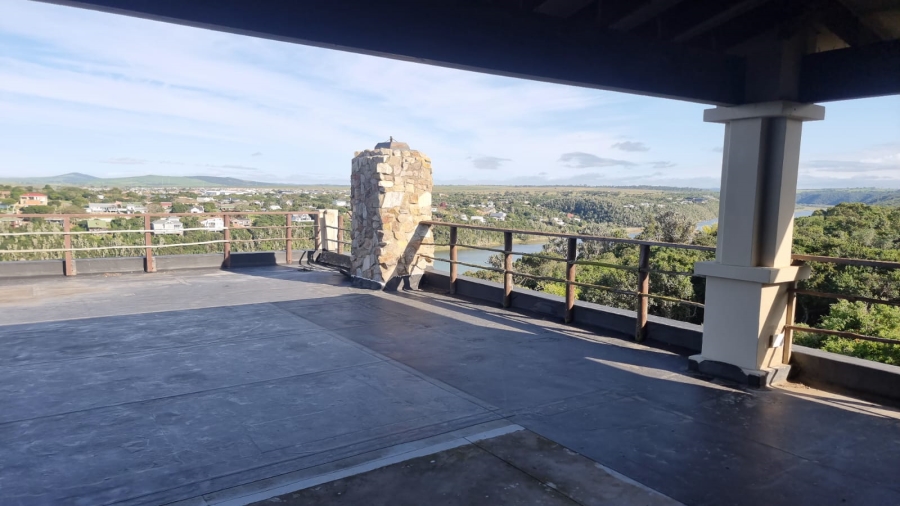 6 Bedroom Property for Sale in Merryhill Eastern Cape